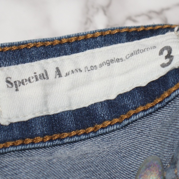 Jeans - Picture 2 of 5